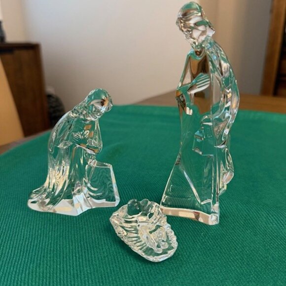 MIKASA Holy Family - Nativity - Picture 3 of 10